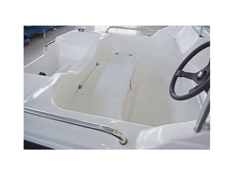 Wyatboat 430 DCM